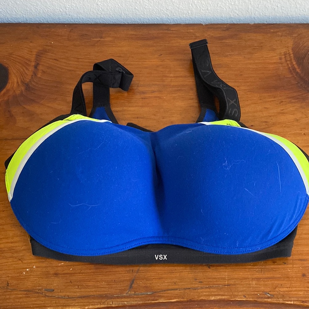 Victoria secret sports bra 36DD